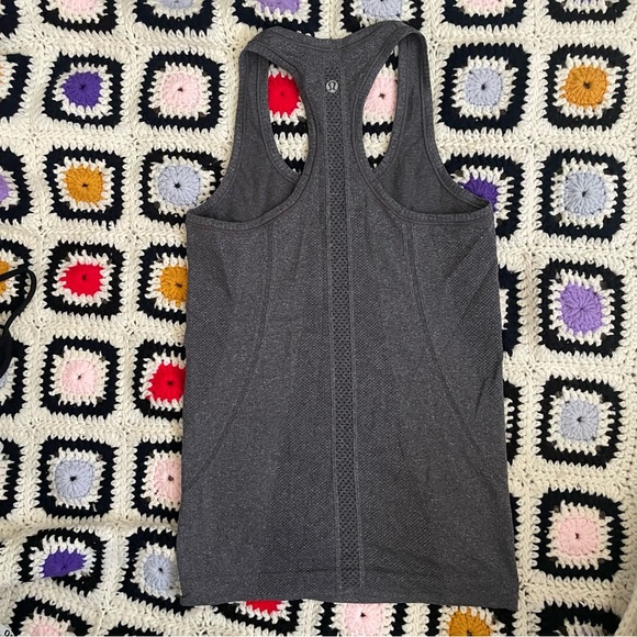 $50/2 lululemon Swiftly-Tech Racerback Tank 2.0 *Race, Slate/White, Size 4 - Picture 4 of 4